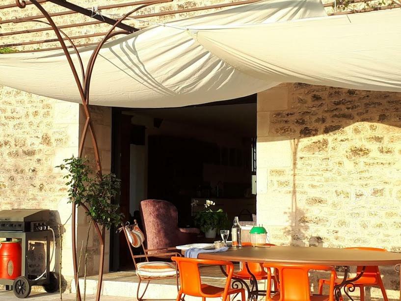 Le Mazet D'Olt Bed & Breakfast Altillac ภายนอก รูปภาพ